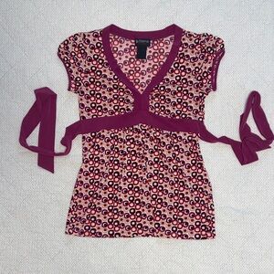 Patterned Pink and Burgundy V-Neck Tie-Waist Women’s Top
